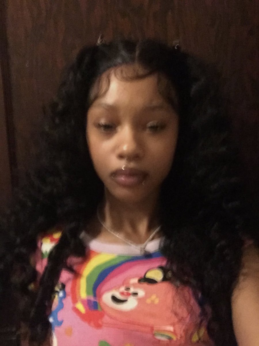 sparkyohoup's tweet photo. mommy am i ur baby? https://t.co/fi9QJujPnf