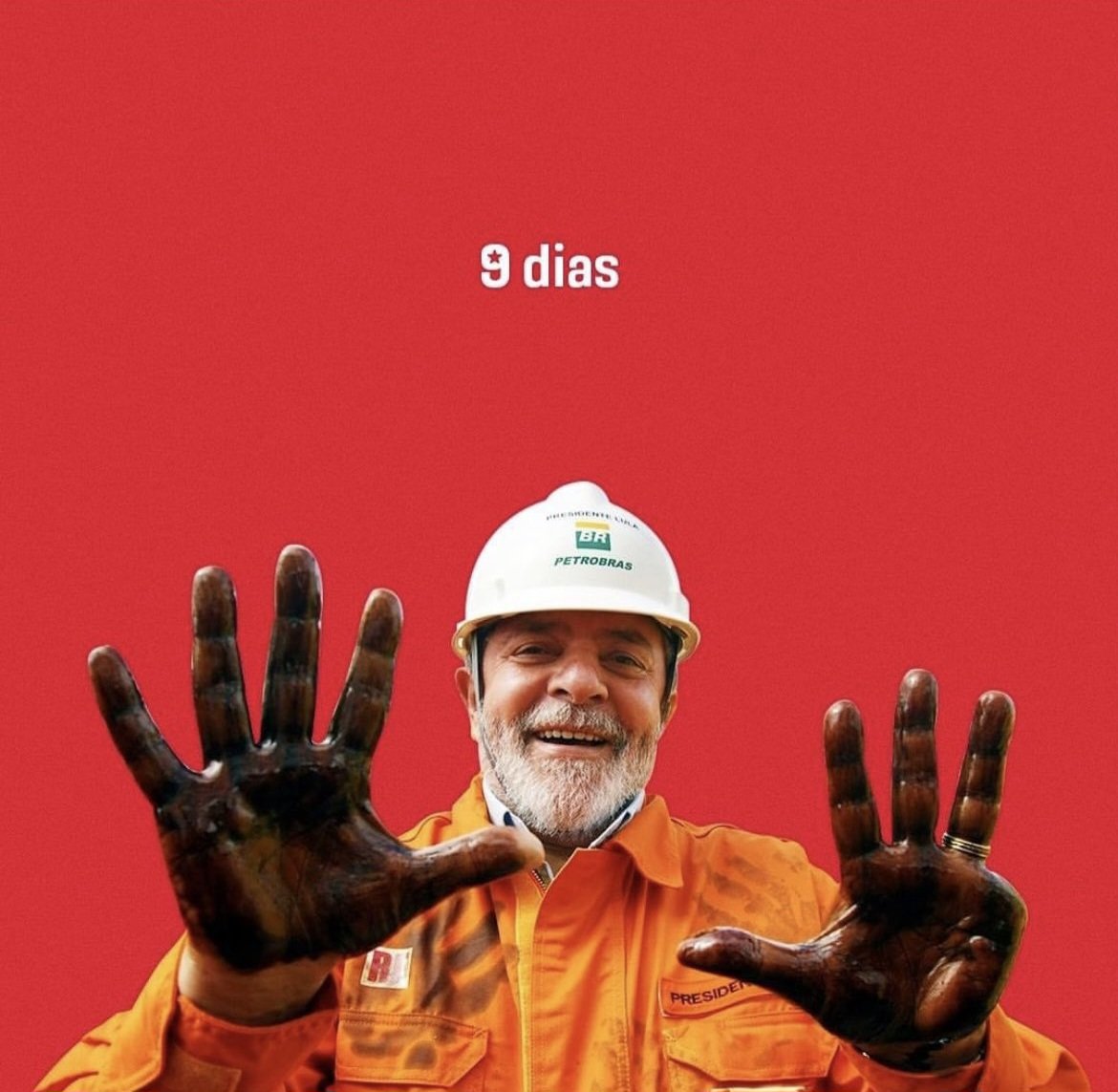 WorkingKlassHer's tweet photo. Qué impotencia carajo. Lula tiene pasado obrero, comenzó a laborar a los 12, a los 17 perdió un dedo trabajando, a los 30 años ya lideraba el sindicato metalúrgico y a los 35 era encarcelado por la dictadura por ejercer aquél liderazgo.

Lula es como tú y yo, Bolsonaro no. https://t.co/XsXg4cdxBO