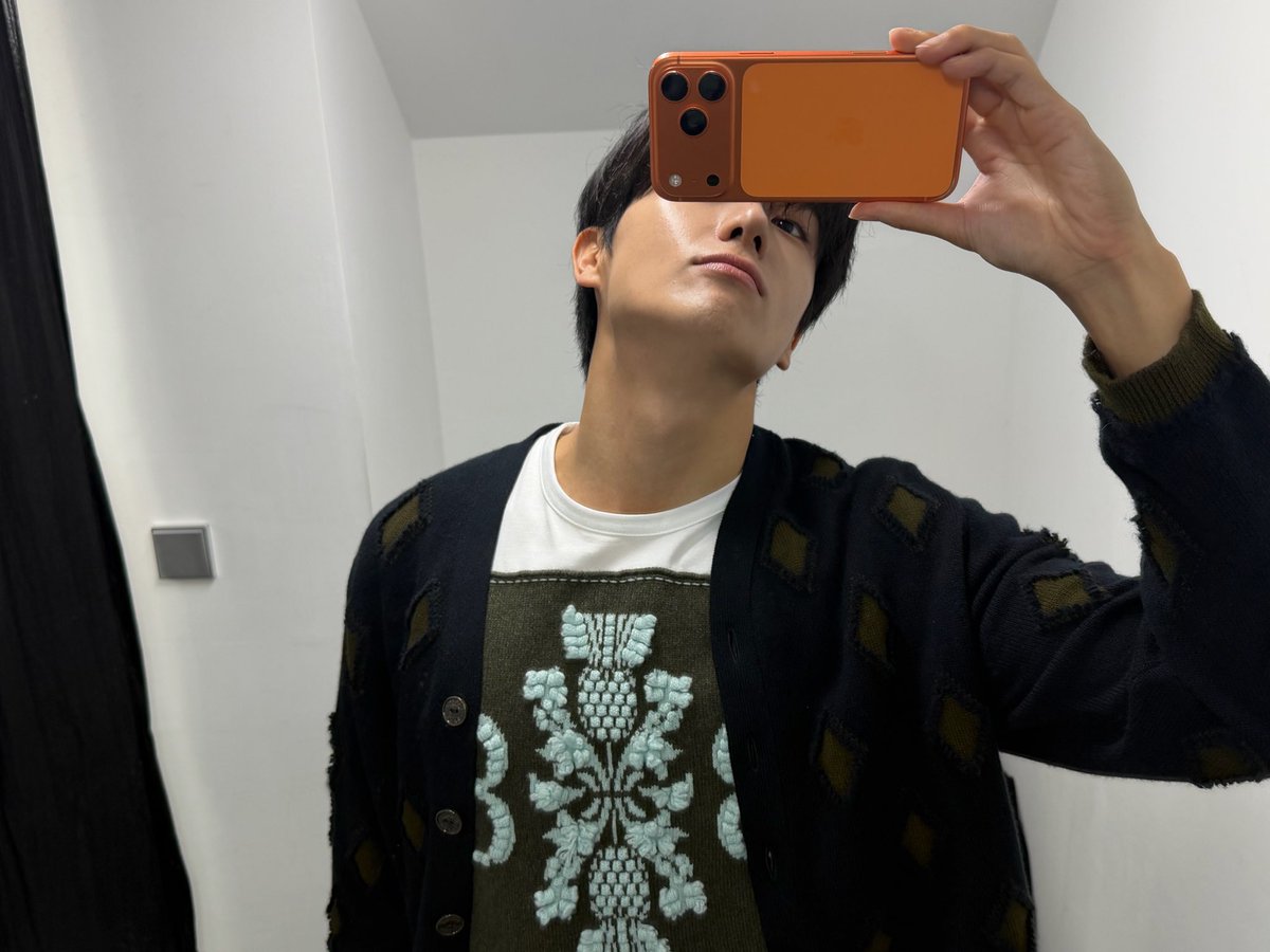 1ovetooth's tweet photo. 엄청 잘생긴 남자가 기엽지<<말투로 보낸 사진들 https://t.co/CtSBGsAhcx