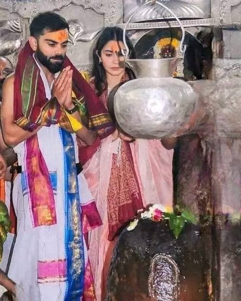 imkevin149's tweet photo. 5 ODIs vs NZ 
3 ODIs vs SL
3 ODIs vs ZIM
Asia Cup 
3 ODIs vs WI 
6 ODIs vs SA 
World Cup (13 matches including the finals)

Kohli could play around 40 more ODIs in his career and needs 15 more for 101

Be kind to him for the last time 🕉❤️ https://t.co/kLqITEOVDw