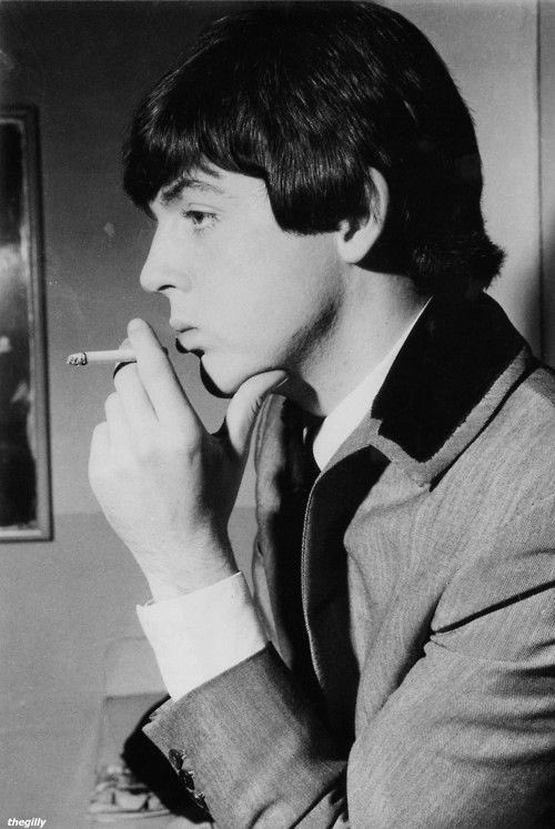 paulscigarette's tweet photo. side profile cigarette smoking mccartney i love you so much https://t.co/SWEWL9lyxq