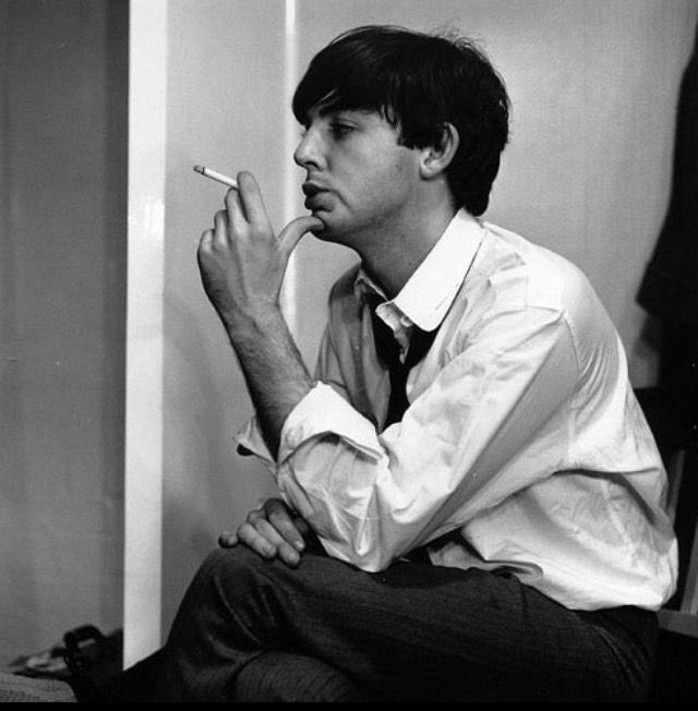 paulscigarette's tweet photo. side profile cigarette smoking mccartney i love you so much https://t.co/SWEWL9lyxq