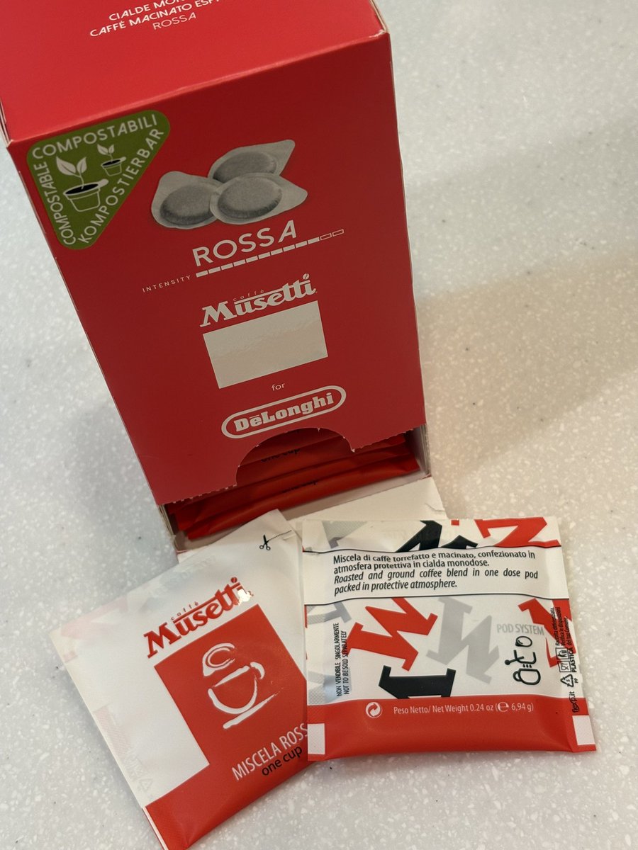 mochamilk0701's tweet photo. ドリップパックとカフェポッドを購入
忙しい時や疲れてる時も簡単に淹れれていいですよね　ニャンコーヒーが可愛すぎる😻
#カルディ #Musetti https://t.co/Gs9iwJSFjF