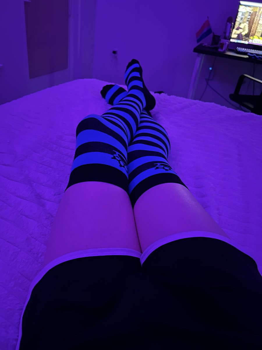 kiwipone's tweet photo. Need cuddles:3 #femboy https://t.co/dCo6u5sLxW