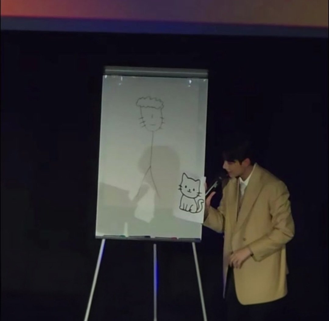 Veronicabg791's tweet photo. Il disegno finale è quello che doveva essere 🤣🤣🤣 https://t.co/zNJGh6E4Hb