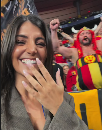 josoe201's tweet photo. Séverine Sparlakou hier soir pour France/Belgique @sparlakou https://t.co/SAdSd0ofmH