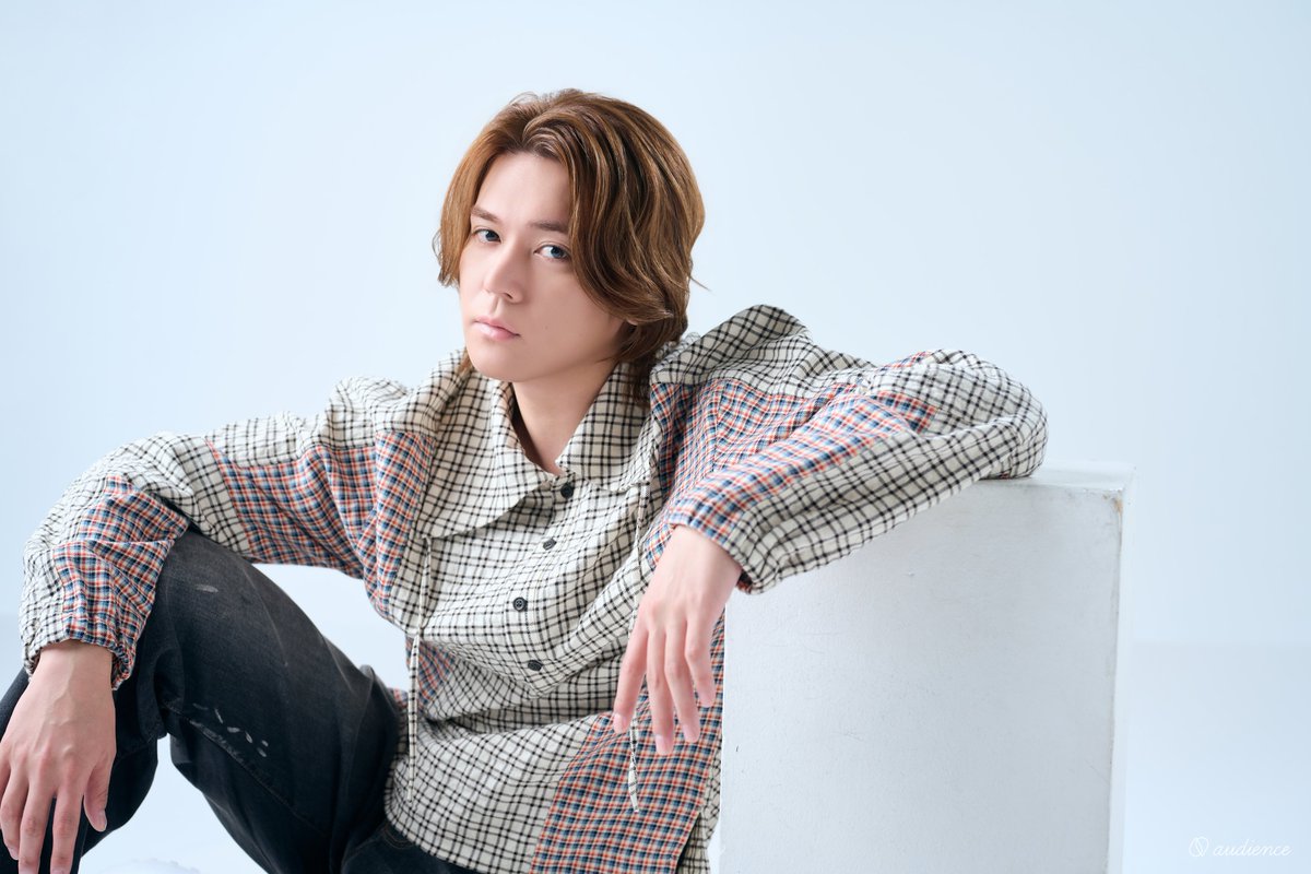 Audience_engeki's tweet photo. #小瀧望 インタビュー！「待ちに待った」演出家・小川絵梨子との再会で挑む『#ロックンロール』

✅愛してやまない演劇の魅力とは？稽古場は「神聖な場所」
✅ヤンを突き動かすものを、理解したい

記事はこちら🔽
https://t.co/4QNvWunE7n

@rocknroll2026 https://t.co/are6sUUBFL
