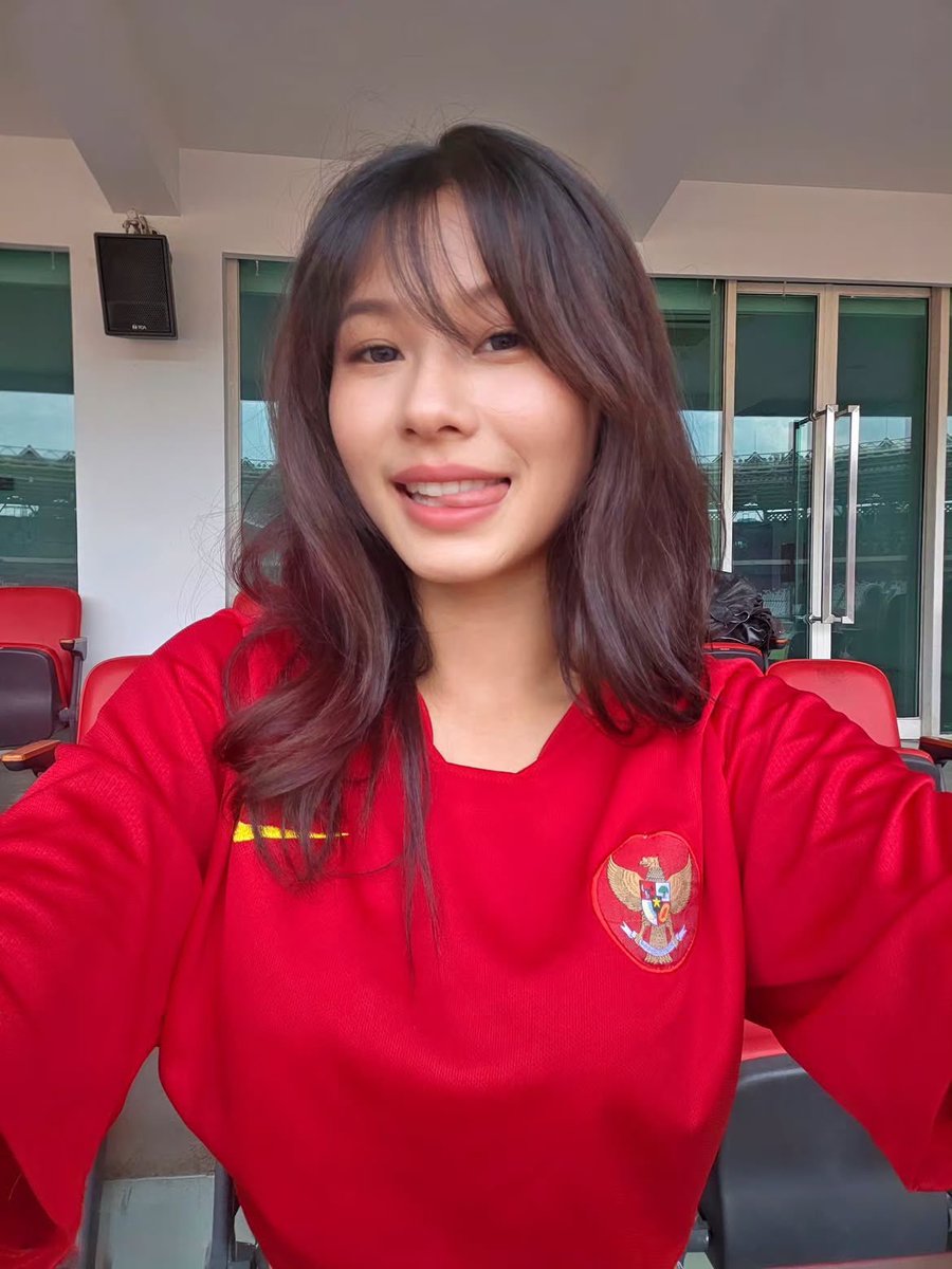 nonadaily_'s tweet photo. no na christy | Instagram Update

“🇮🇩🏆❕” https://t.co/hyBVy60KBj