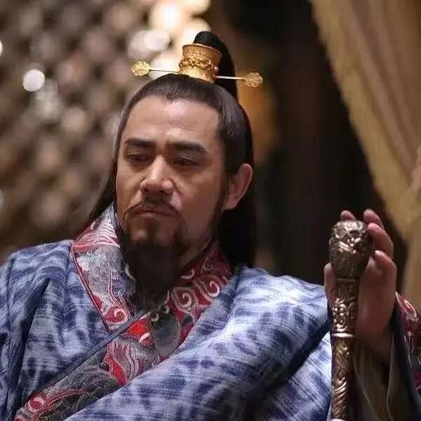 zhenhuanjie's tweet photo. when the emperor is an old asf 老头 &amp; not played by 小鲜肉.... that's when u KNOW the drama is good https://t.co/ABTUFRmf4H