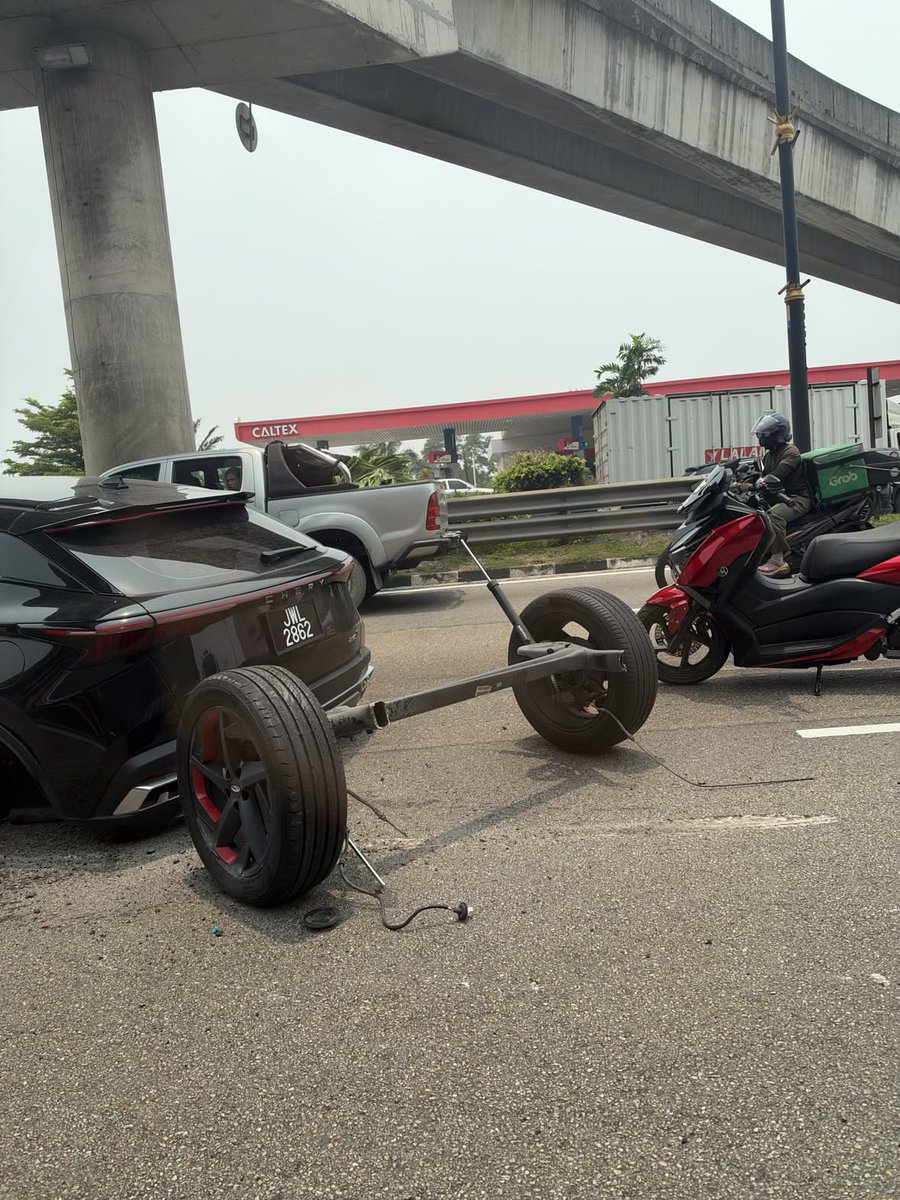 kamaghul's tweet photo. Jenuh Cherry nak menjawab isu ni. Teruk gila kualiti dia 😅 https://t.co/diTHNN0yPa