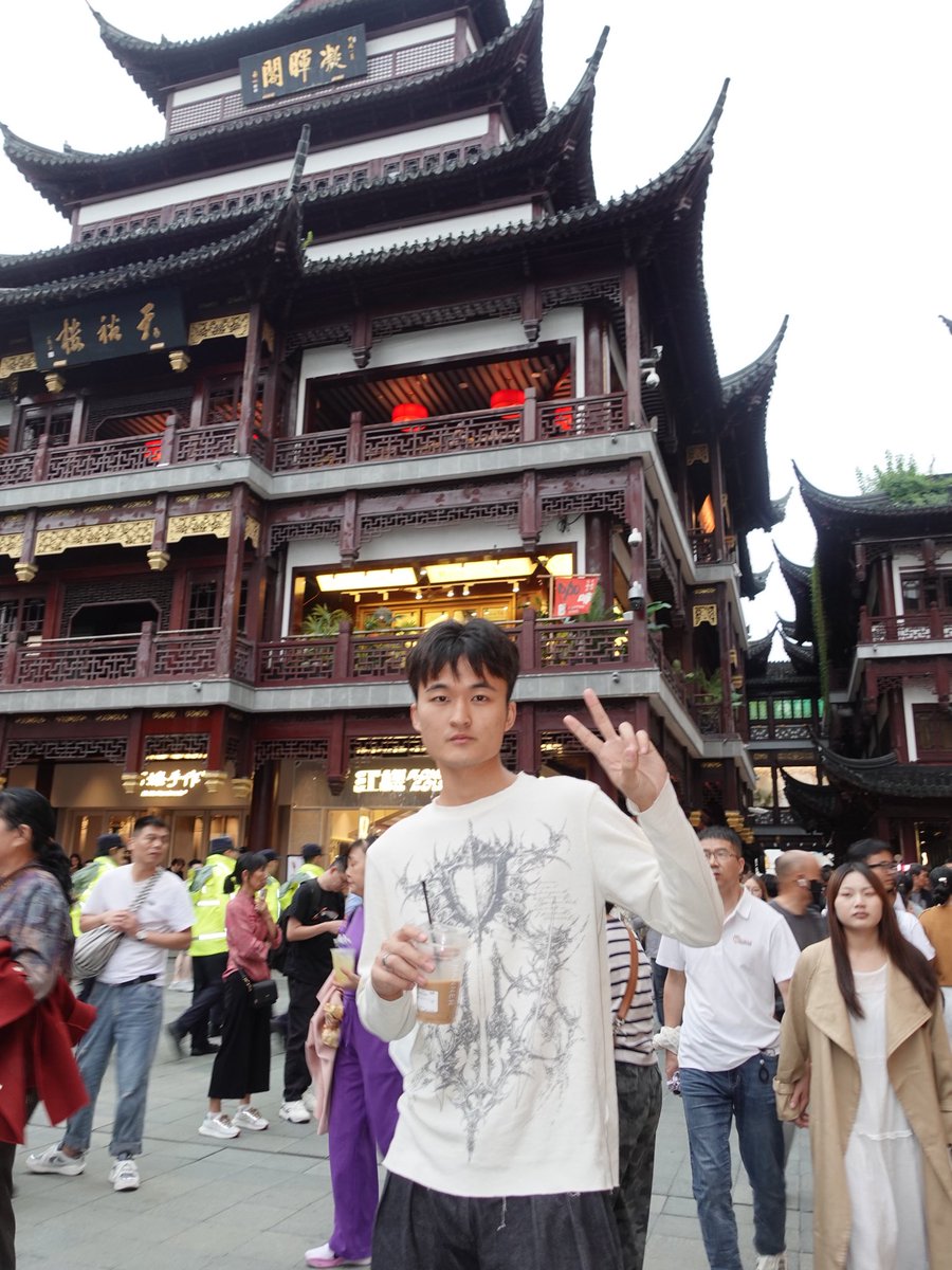 will1us's tweet photo. Today’s my last day in Shanghai, wish I could stay with the boys till the end but school :(

Hope the NRG fans enjoyed the content, and there’s always more to come ❤️ https://t.co/lZ4CLSxUb1