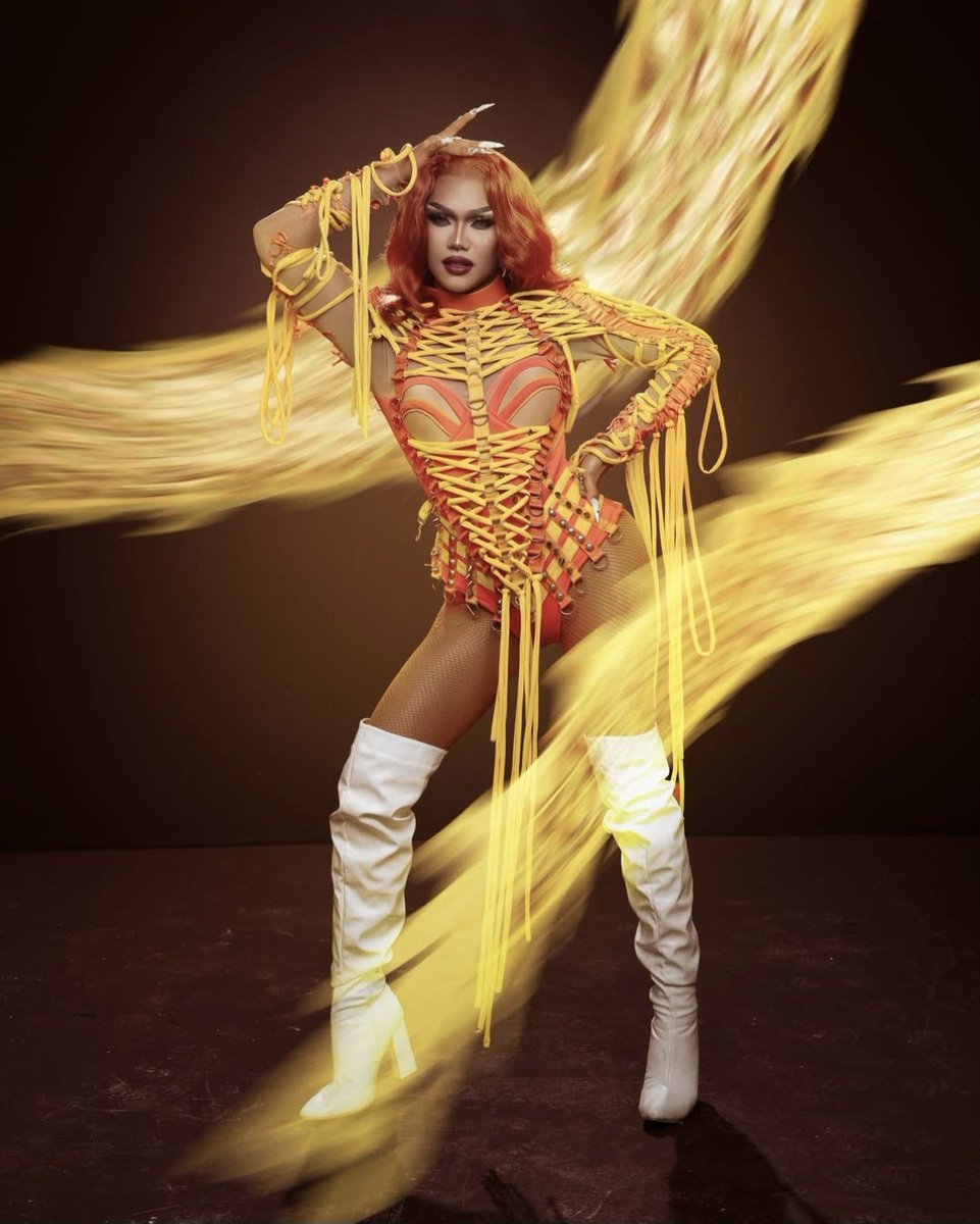 dailydecoy_'s tweet photo. eme la' chikazsx really is THAT girl group 💛🐉 https://t.co/Flty1yzcR6