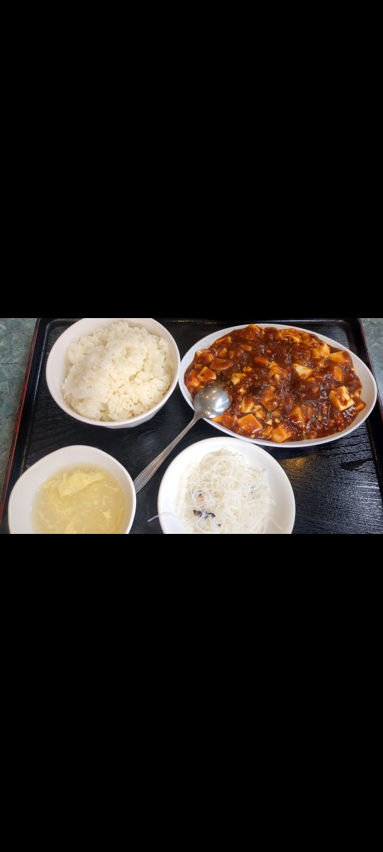 wochiko's tweet photo. 六等星の並びに
躊躇してしまい
電通大生の心の学食店へ…
久方ぶりに食べた1番は
相変わらず大蒜が利いてて
米泥棒です👍
またタマトマ🥚🍅の時に
ロックオンしたいです。
#食神餃子王 https://t.co/JiJ0jb33XA