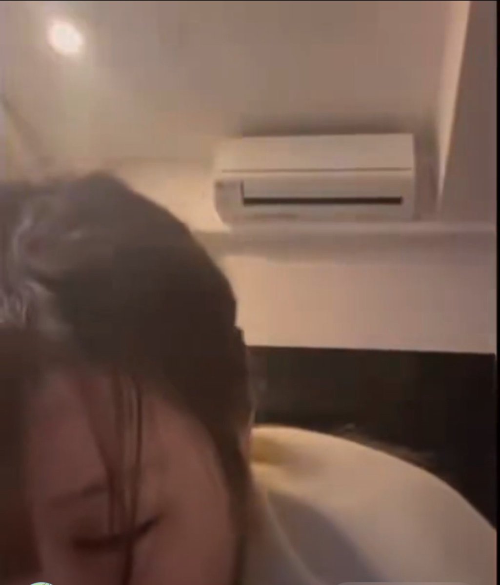 235rsp's tweet photo. 完全に一致？
 #坂口杏里  #HOTEL https://t.co/hs9FOdeRa7