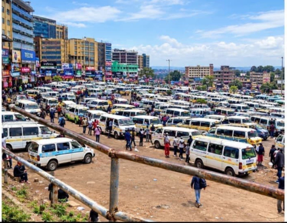 kiibarki's tweet photo. But poor people are wise, how do you know the exact car which takes you home?🤔🙆 https://t.co/CMiwhMQgbK