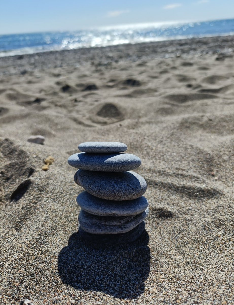 Goksnnn's tweet photo. Denize kavuşmak dileğiyle 🥰🌊☀

#günaysın https://t.co/r0g72MybZS