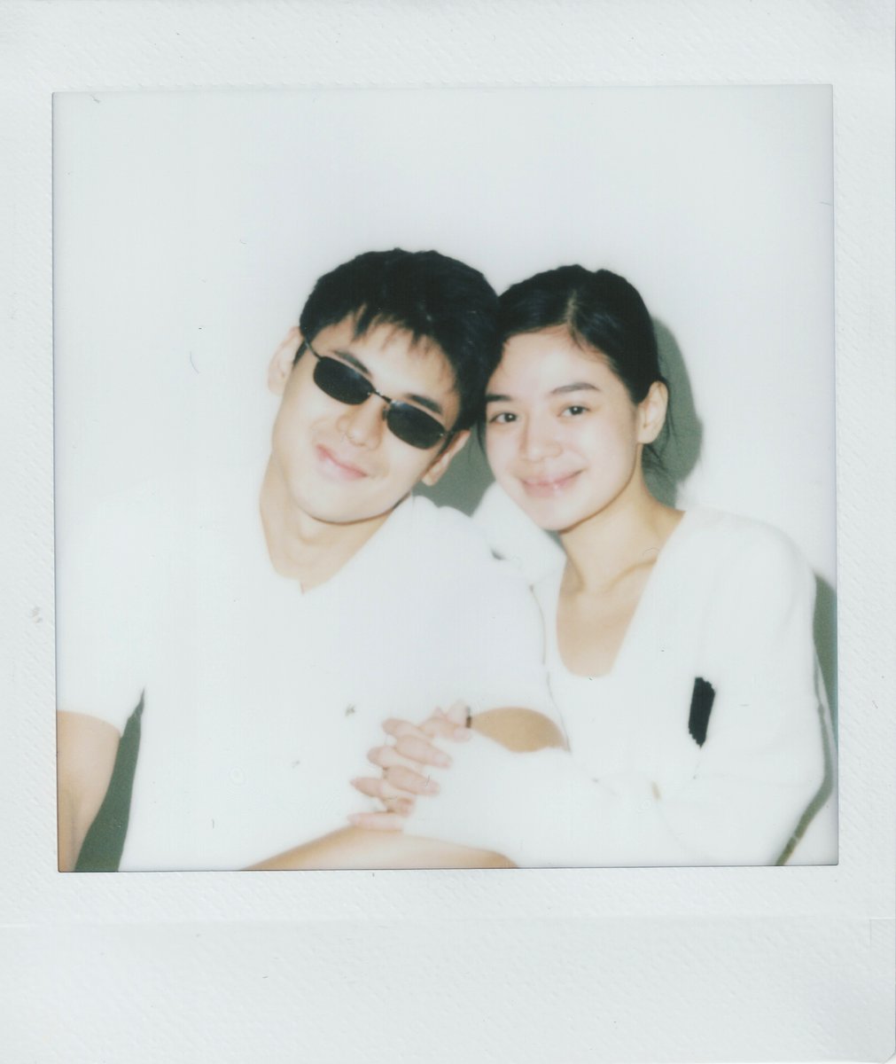 gmanetwork's tweet photo. ANG TAMIS! 😍

Kami ata ‘yung lalanggamin sa inyo, Dustin at Bianca. 😆

📸: Dustin Yu / Instagram

#DustinYu
#BiancaDeVera https://t.co/NzbFdQXAeU