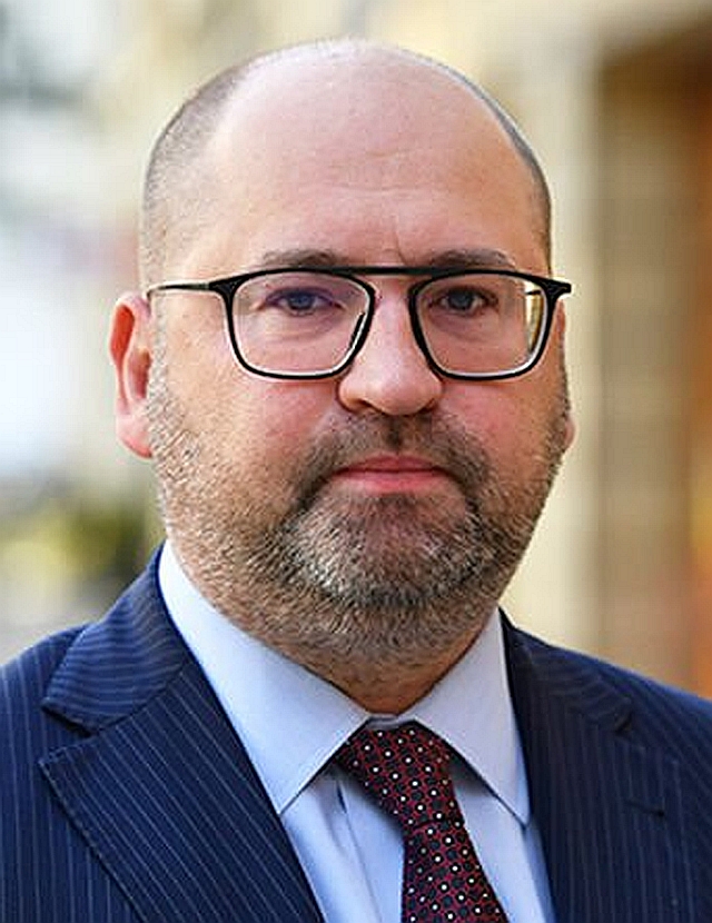 JanKot07's tweet photo. Kochane dzieci - tak wygląda zdrajca Polski🤮🤮🤮 https://t.co/sCdcdvBFA0