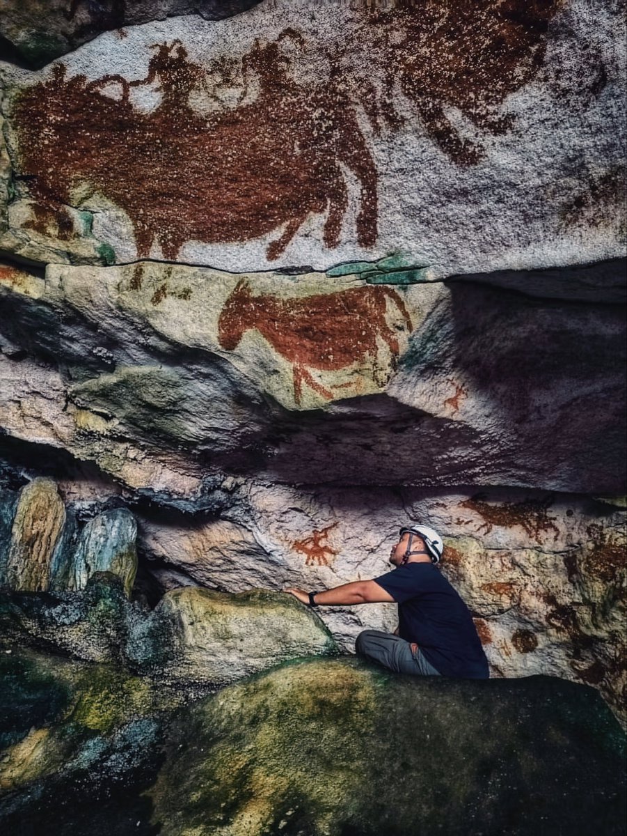 opancaro's tweet photo. Cave paintings in Sulawesi Island, Indonesia, dating back to 67,800 BC https://t.co/i6nDLKm7IK