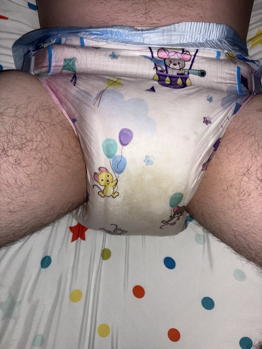 diaperboy2018's tweet photo. I need a daddy to lock me in extra thick pamps this one only lasted 5 hours 

#abdl https://t.co/AHEQxT3YJB