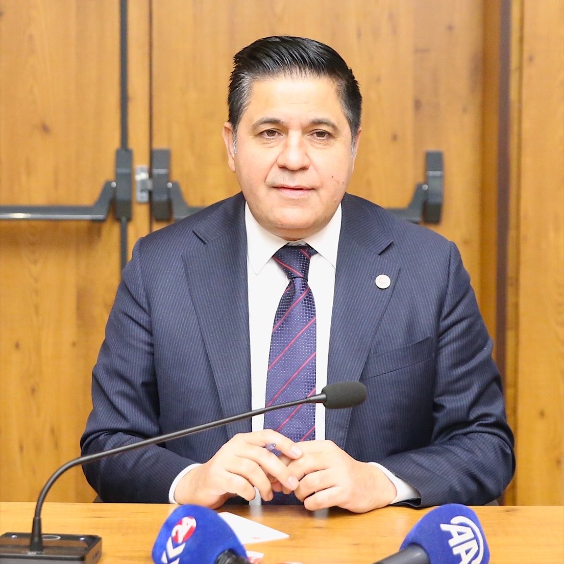 globaleksen1's tweet photo. Saadet Partisi İstanbul Milletvekili Bülent Kaya:

"AKP Genel Başkan Yardımcısı fondan elde ettiği parayı “Gönüllük Esasına” göre iade etmişmiş! Hayır “Suçüstü Yakalanma” esasına göre iade etmek zorunda kaldı!" https://t.co/4ELcS8ebsp