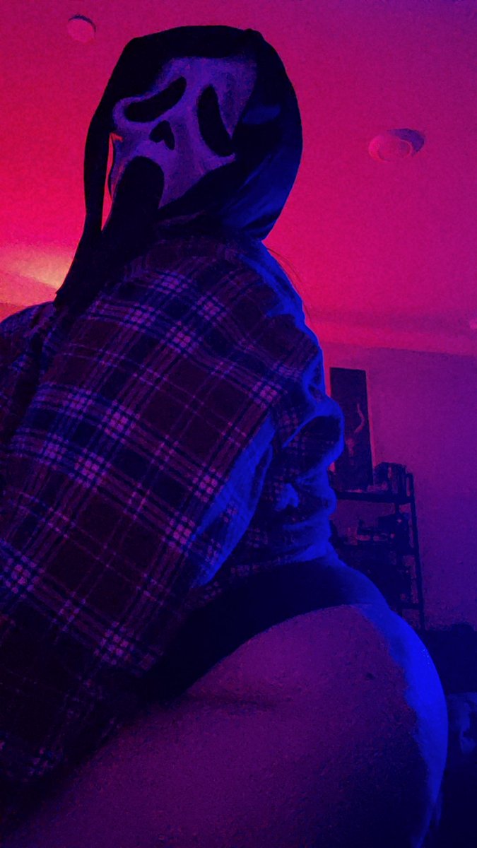 hcece31's tweet photo. Hello Cidney! #scream #kink #maskkink https://t.co/FrujZeHJ54