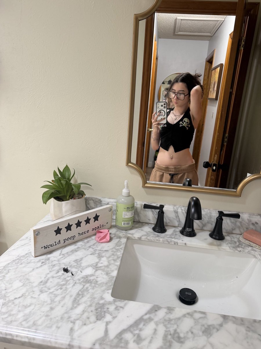 OliveEmma6o's tweet photo. @Themonamix My zangi number
5893698876 DM me now
Book appointment for hookup https://t.co/cTYvvBWxZA
