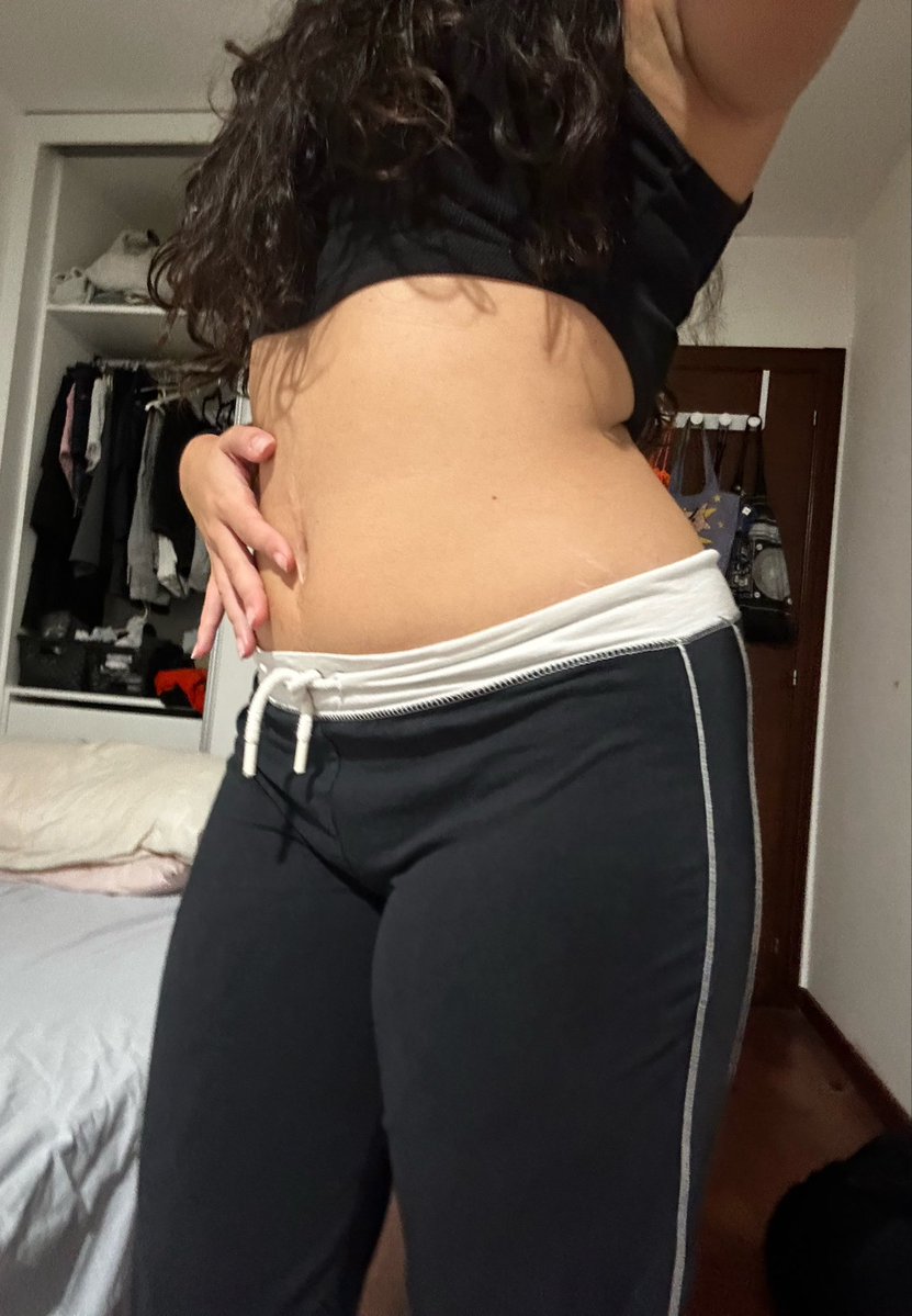 finbratstella's tweet photo. outfit of the dayyyyy https://t.co/DyemMghqq0