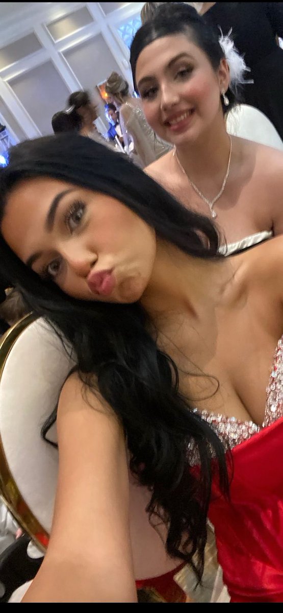 Gyspyboy702's tweet photo. Dm me to empty out your cock to plump gypsy sluts #GypsyNudes https://t.co/d7m0YyzF5q