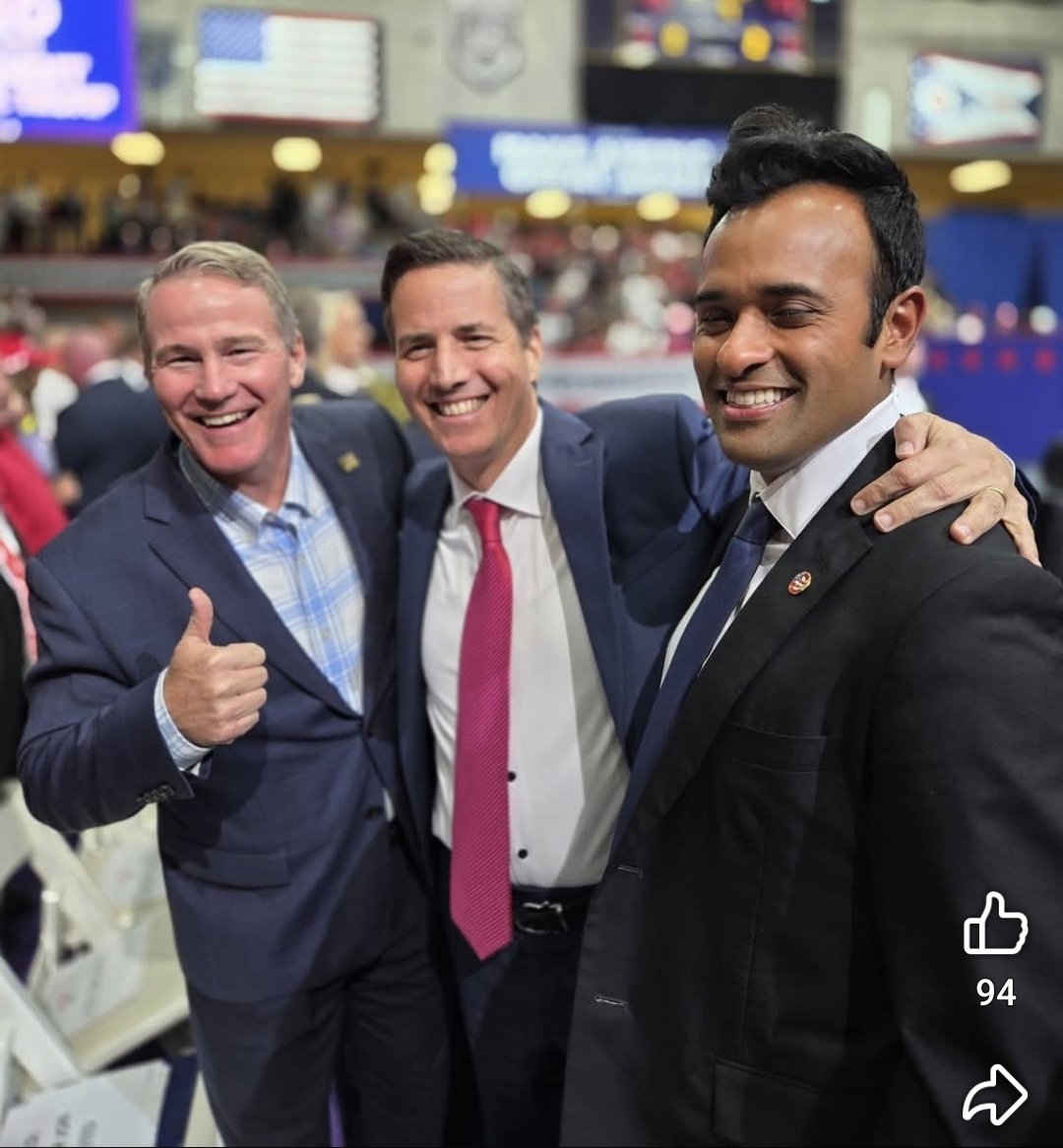 KariSpielman's tweet photo. @EricLDaugh Vivek gets the Ohio legislature to suspend the gas tax in Ohio to give farmers relief during harvest.

Trump goes to Ohio to campaign with Vivek and Husted.

The next day Trump gets rid of the diesel federal tax.  

Just saying. 😁 https://t.co/qVv6V5VL6Y