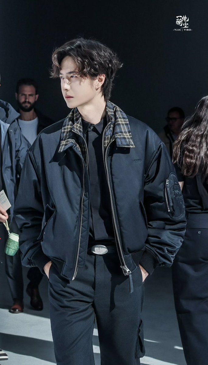 lazysaltedfish_'s tweet photo. #WangYibo went from winning champion at Shanghai 8 Hours Endurance Race straight to front row at Paris Fashion Week as Global Ambassador for 3 luxury houses: CHANEL, Loewe &amp; Lacoste

king of minding his business and only coming down the mountains to serve wins and looks https://t.co/iKZleLU0EI