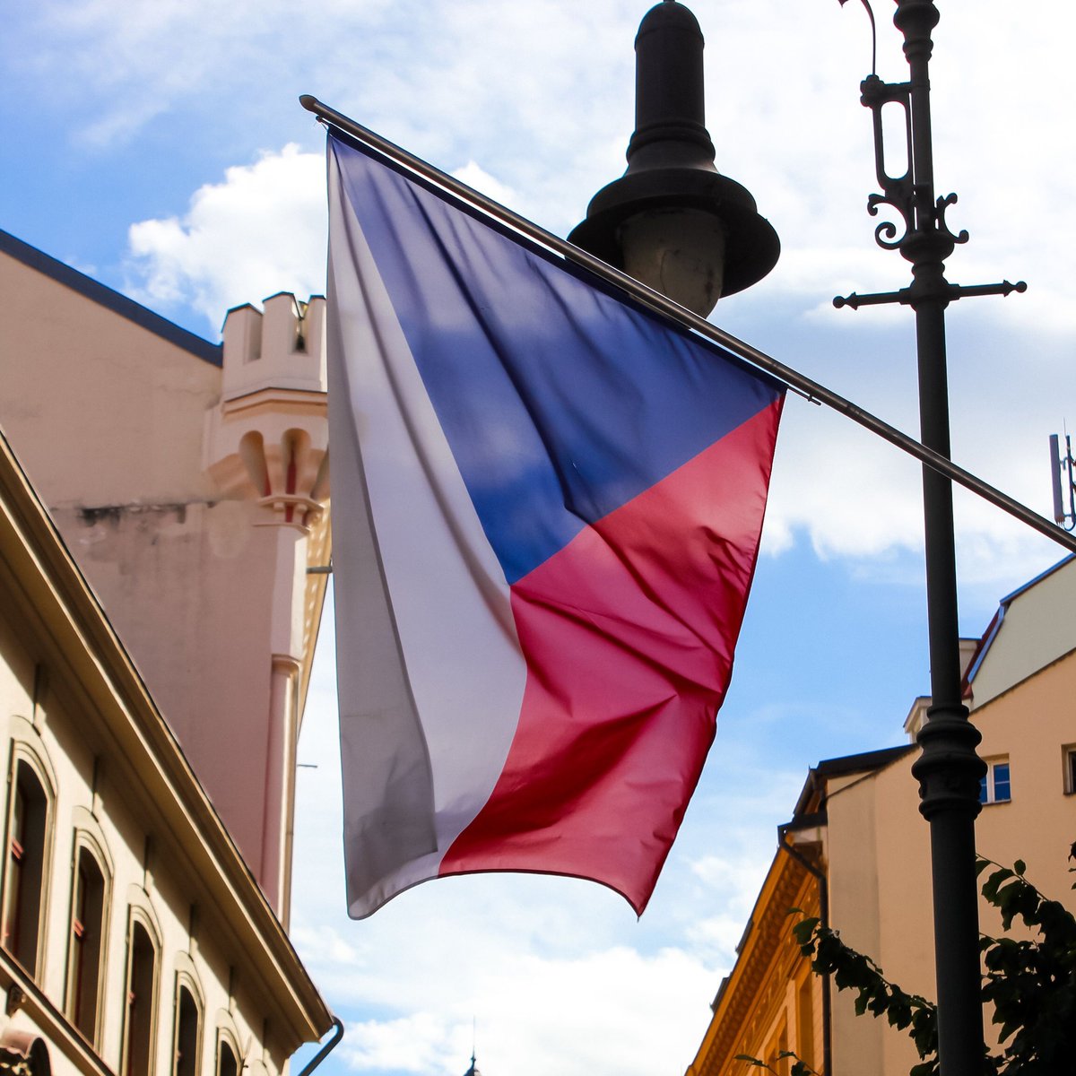 CoinMarketCap's tweet photo. ICYMI: 🏦 Partners Banka says it is now the first domestic commercial bank in Czechia to offer direct Bitcoin trading in its mobile app. https://t.co/ydI5jwgdDC