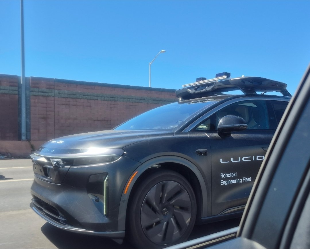 Ai_ForCancerTx's tweet photo. @CNBC Misleading and out of context, CNBC !! @LucidMotors production decline was by design as it prioritized selling existing inventory. Yet you ignore robotaxi testing, midsize testing, and the major Bolt partnership. Your readers deserve the full story.  $LCID
@ntwork https://t.co/0ao5b0tGo5