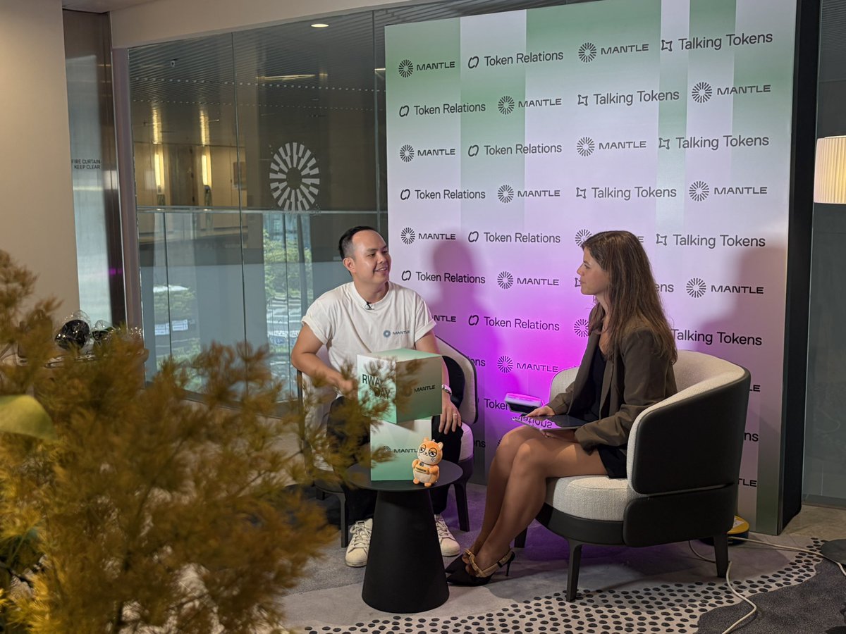 jacqmelinek's tweet photo. Just did a great recording at Mantle’s RWA Day with @joshuacheong, head of product at @Mantle_Official diving into:

- Insights from private convos with banks and asset managers about what they actually want to do onchain
- The “gold rush” for tokenized equities
- What it will take for RWAs to cross the chasm 

@_TalkingTokens interview coming soon 🤫