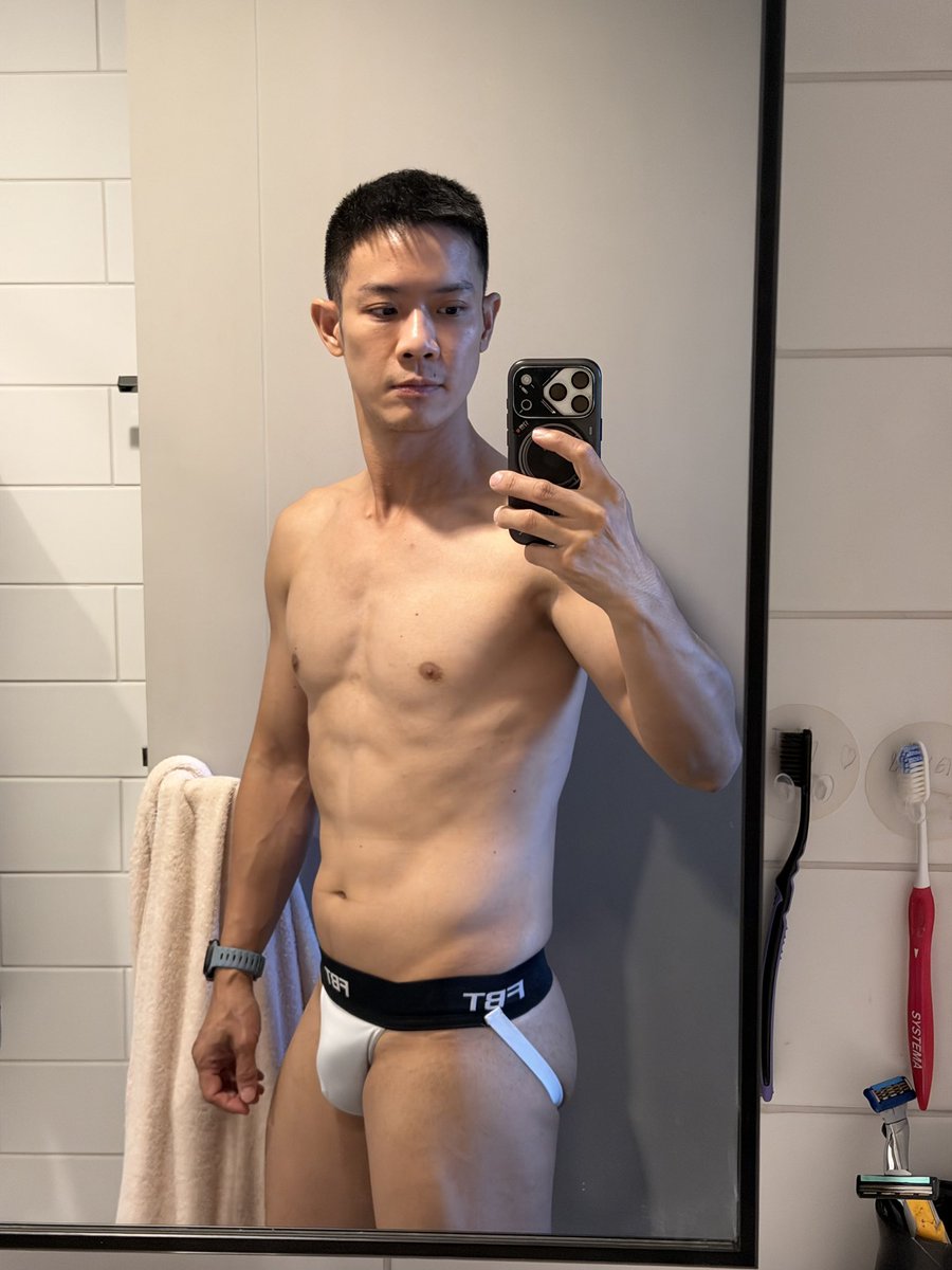 OatRangsit's tweet photo. Body check https://t.co/zoRPZ1qTKT