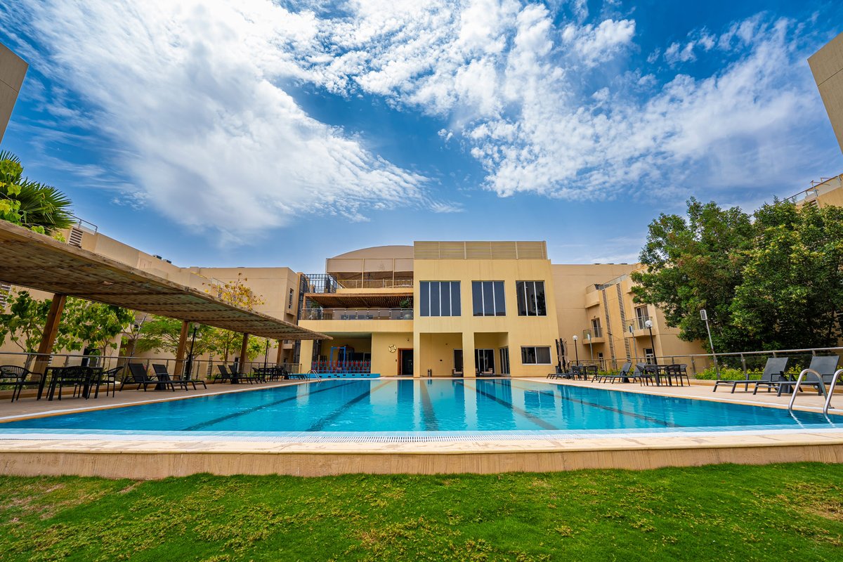 rightcompound's tweet photo. Compound living in Riyadh at its finest.
Rihab Pearl Compound
Riyadh, Saudi Arabia
Swimming Pool | Gym | Basketball Court
https://t.co/WG7anMXkeI
#SaudiArabia #Riyadh #Compounds #ExpatLiving #RightCompound #سكن_السعودية https://t.co/gdZJs0vmhn