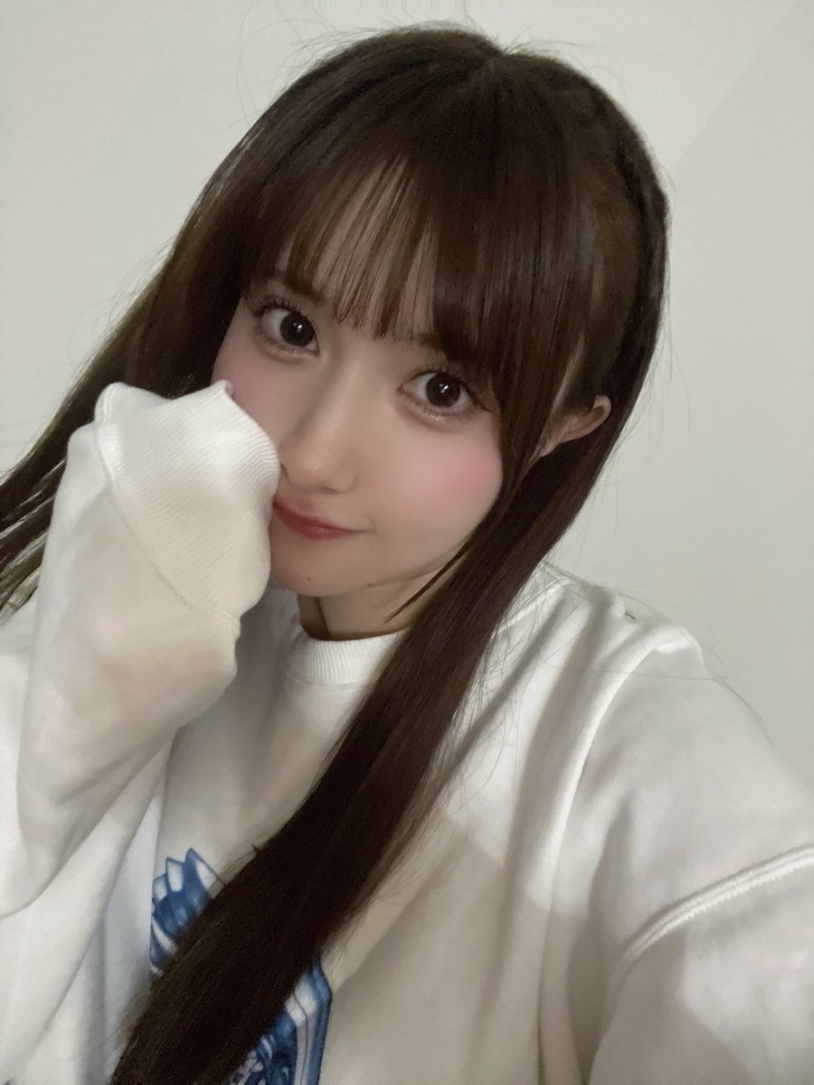 sara_ttt0129's tweet photo. おそよん🕊️
最近メイク全然してなくて写真ない��️
ので約1年前の写真でも載せておくね💌
今日も一日無理なくだよ〜🍀 https://t.co/d8nBMsci7W