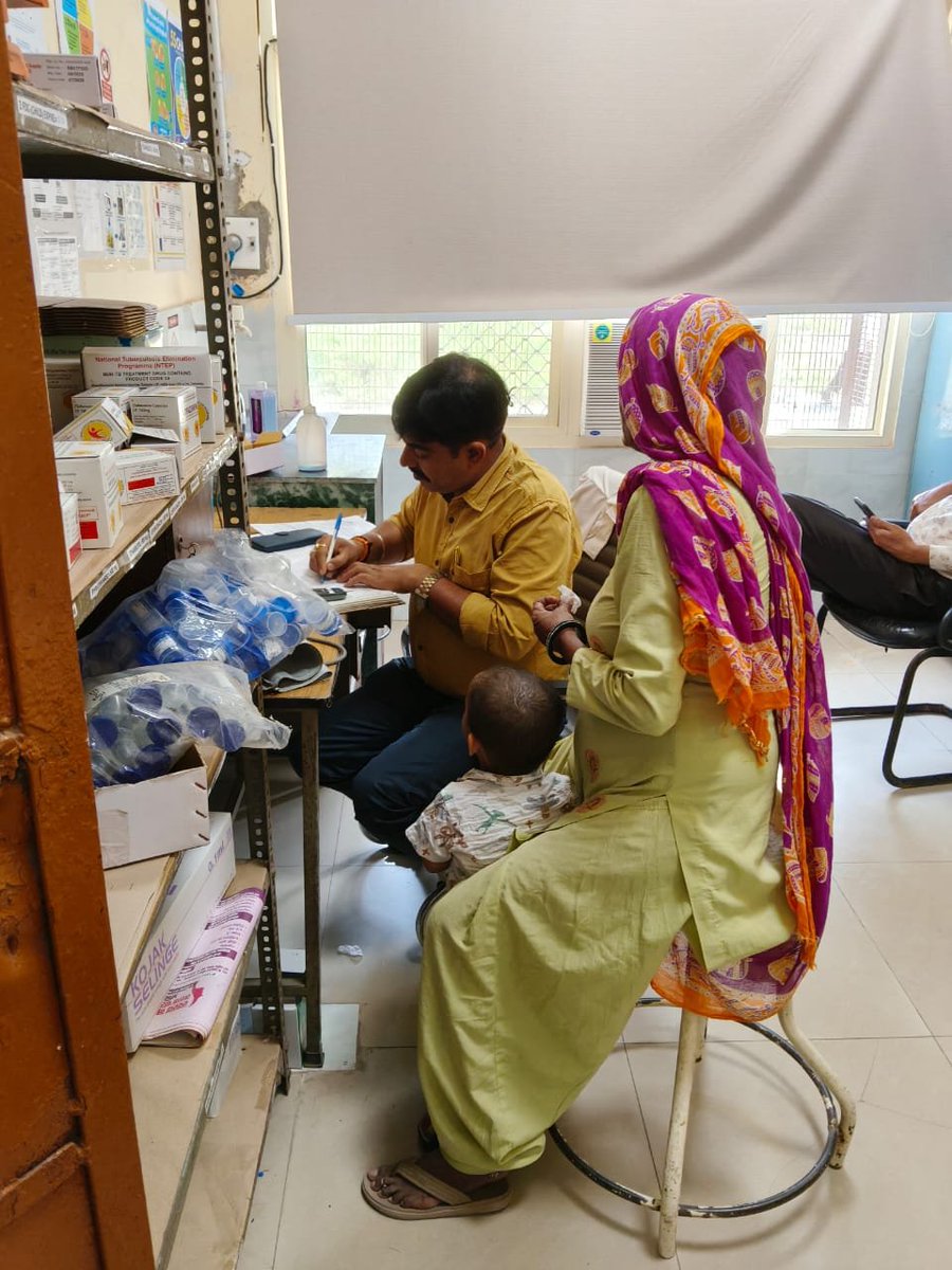 official_NITRD's tweet photo. 01.10.2026 | Ayushman Aarogya Shivir at Jonapur Dispensary

X-ray Van-based TB screening was conducted with 41 people screened. 31 X-rays were performed, with 3 abnormal findings. BP and blood sugar screening was done for 29 people.

#TBMuktBharat #YesWeCanEndTB #NTEP https://t.co/btz8qCTIOc