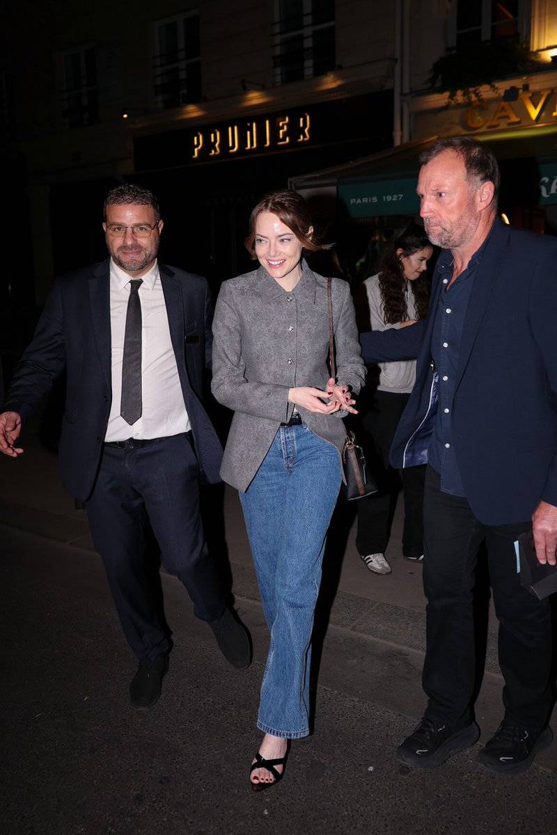 JustJared's tweet photo. Emma Stone, Ana de Armas, Chloe Grace Moretz, and Sophie Thatcher were among the stars spotted at a private Louis Vuitton party on Monday night ahead of the spring 2027 fashion show on Tuesday.

#ParisFashionWeek #LouisVuitton

Photos: Backgrid https://t.co/xuL3gYr63M
