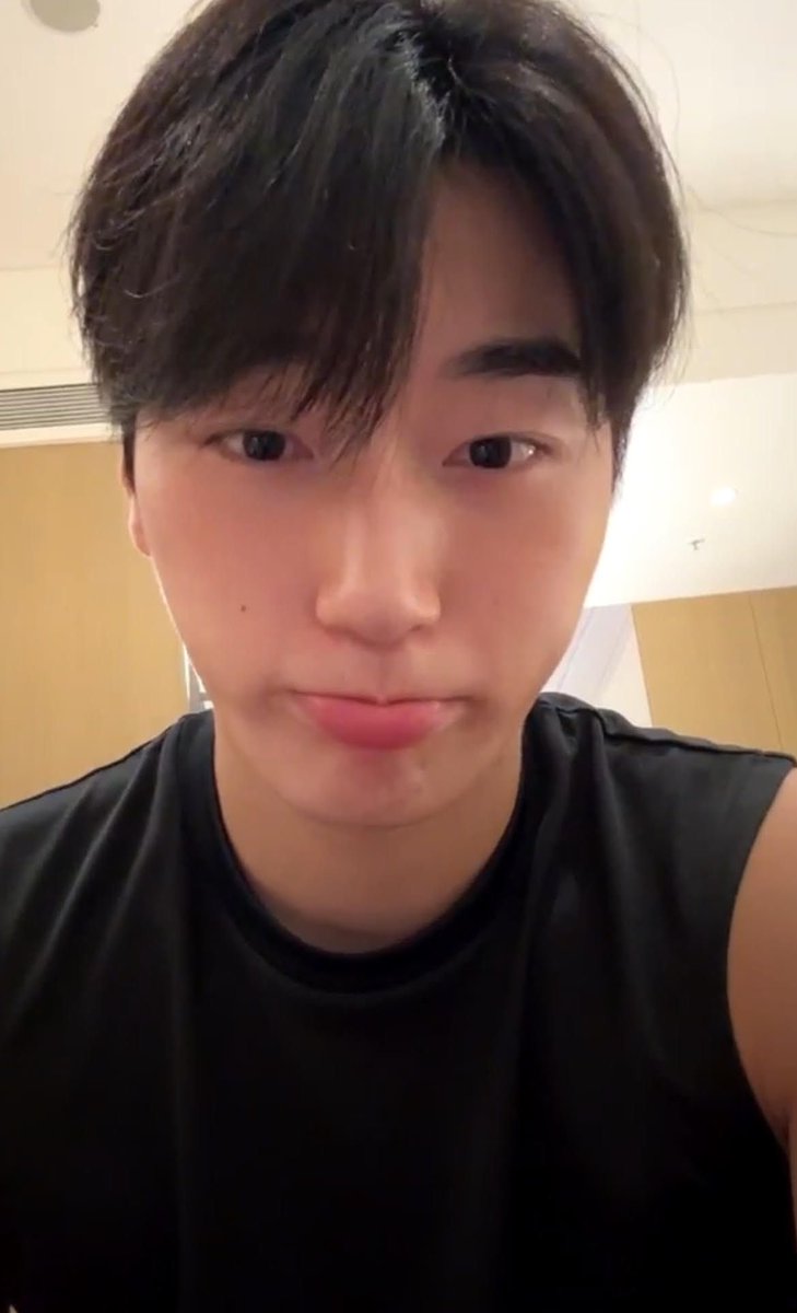shibahoe's tweet photo. ‘เทอว่าไง‘
‘ทรงนี้หล่อมั้ย‘

’ใครอ่ะ‘

’อู๋ไง’

‘เรากลัว’
‘อยากได้เท่าไหร่’
‘เอาไปให้หมดเลย’

‘อ้วน‘
’อู๋เอง’

‘นักเลงที่ไหนไม่รู้คอลมา’
‘อู๋ช่วยด้วย‘ https://t.co/fRZzhIt5de