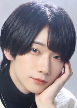 EyesGroupAmb's tweet photo. 吸い込まれそうな瞳と目元のホクロが魅惑的✨澄んだ透明感と優しい微笑みに胸キュン必至！EyesGraceの「愛星 美水流」くんに会いに行きませんか？今夜は最高の癒やし時間を過ごしましょう♡

#EyesGrace #イケメン #推し #ホスト #推し不在さんおいで https://t.co/2lPflT4AoE