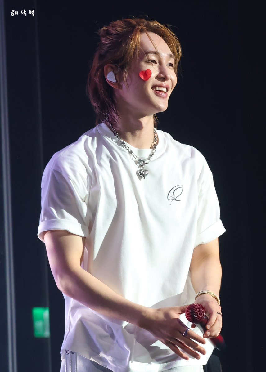 haedalbyul1214's tweet photo. 261003 Onew The Live : Q in Taiwan

❤️ 

#온유 #ONEW
#ONEWTHELIVE #ONEW_THE_LIVE_Q https://t.co/oy53aQPq3e