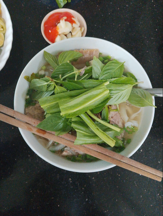 NMy031291's tweet photo. Mời mọi người bữa trưa ngon miệng nha. https://t.co/a3EPMsdDTm