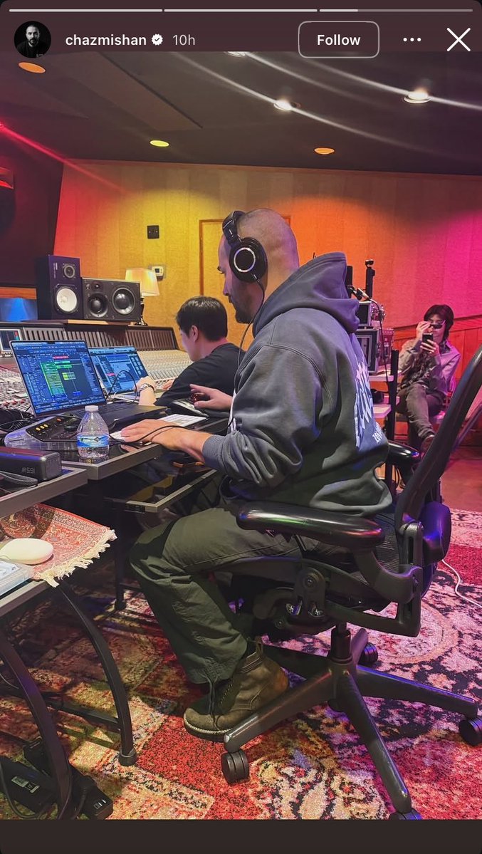 loousdeline's tweet photo. still at the westlake studio in LA 😭🥹 the second pic when they were still trainees so their faces were covered, but yall definitely know who is who lol

one day                                                      day one https://t.co/6axXtzU23A
