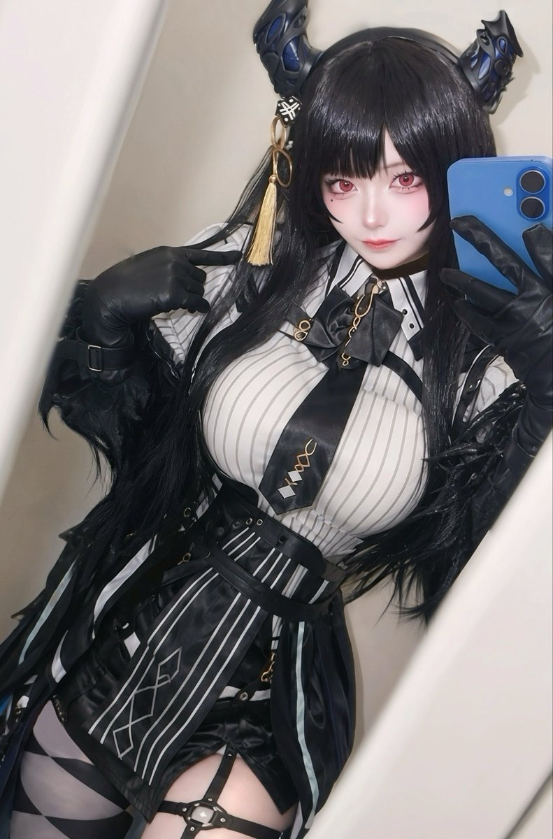 hiyori_cosplay's tweet photo. Nerissa💙
#Ravencrafts https://t.co/GzDcvYGE4w