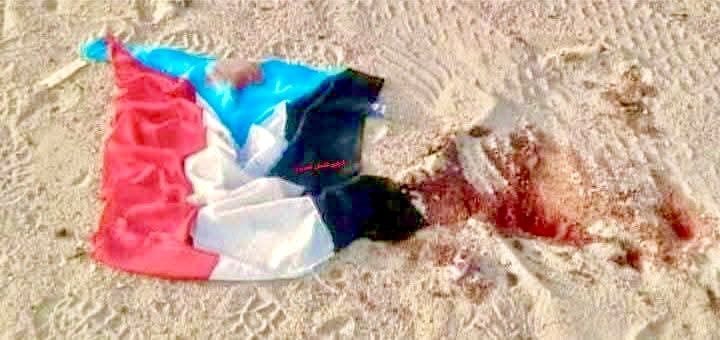 il0li_711's tweet photo. من دم الشهداء ارتفعت  راية الجنوب، ومن تضحيات الابطال ولد العزم الذي لاينكسر
راية الجنوب ليست مجرد رايه ترفع، بل رمز لتاريخ وتضحيات وذكريات محفوره في وجدان ابنائه. 

#الجنوب_العربي
#القوات_المسلحة_الجنوبيه 
#��اب‌_المندب https://t.co/9uosUoIrkN