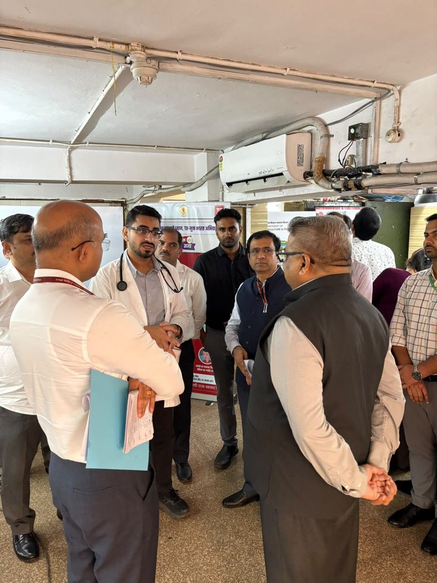official_NITRD's tweet photo. 30.09.2026 | Ayushman Aarogya Shivir at Krishi Bhawan, New Delhi

X-ray Van-based TB screening was conducted at the Department of Agriculture &amp; Farmers Welfare, with 140 people screened. 124 X-rays, 140 Hb, blood sugar and BP tests were performed;

#TBMuktBharat #YesWeCanEndTB https://t.co/ayZucnqZa6