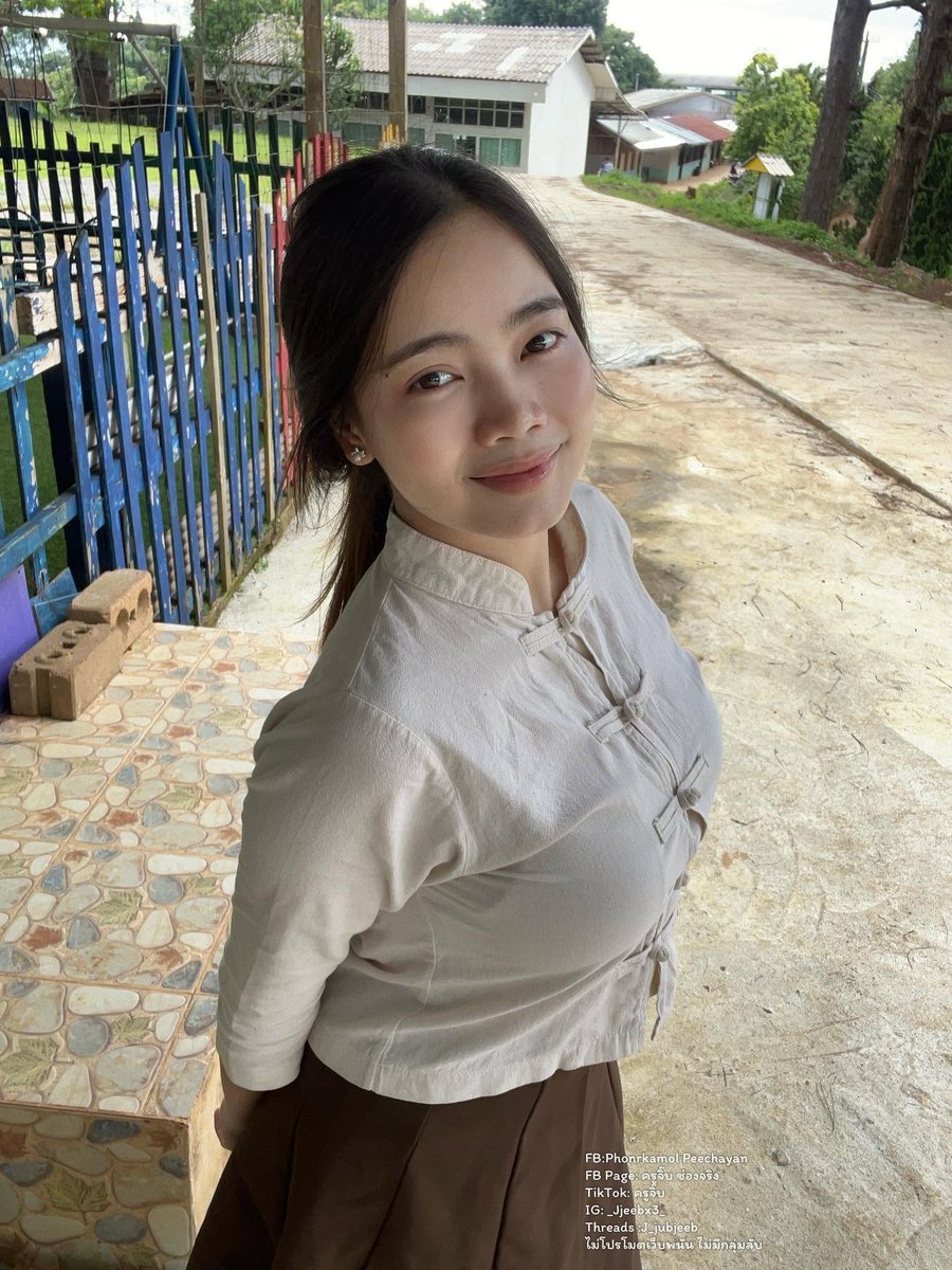 mrsNeyosmith's tweet photo. ใกล้จะถึงวันหยุดแล้วค่ะ สู้ๆ (*¯︶¯*)🎊 https://t.co/oT8SRw64On