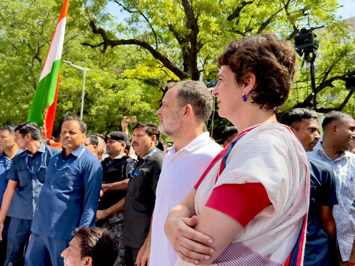 INCIndia's tweet photo. 𝑵𝒐 𝒗𝒐𝒕𝒆 𝒄𝒂𝒏 𝒃𝒆 𝒔𝒕𝒐𝒍𝒆𝒏. 𝑵𝒐 𝒗𝒐𝒊𝒄𝒆 𝒄𝒂𝒏 𝒃𝒆 𝒔𝒊𝒍𝒆𝒏𝒄𝒆𝒅.✊

If the Modi govt thinks it can stop us, it is wrong. We will fight for every citizen's right to vote, and Gyanesh Kumar will have to resign.

📍 New Delhi https://t.co/iaog4CXxSg