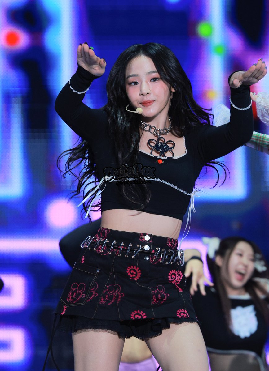 kpopdatabox's tweet photo. 231010 Minji at The Fact Music Awards TMA  

#NEWJEANS #뉴진스 #민지 #김민지 #MINJI #ミンジ #Kpop #4K https://t.co/wyhhJIDM02